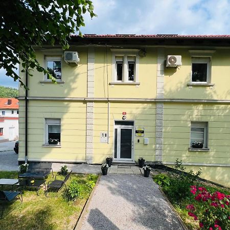 Lemonwood House Hotel Postojna Ngoại thất bức ảnh
