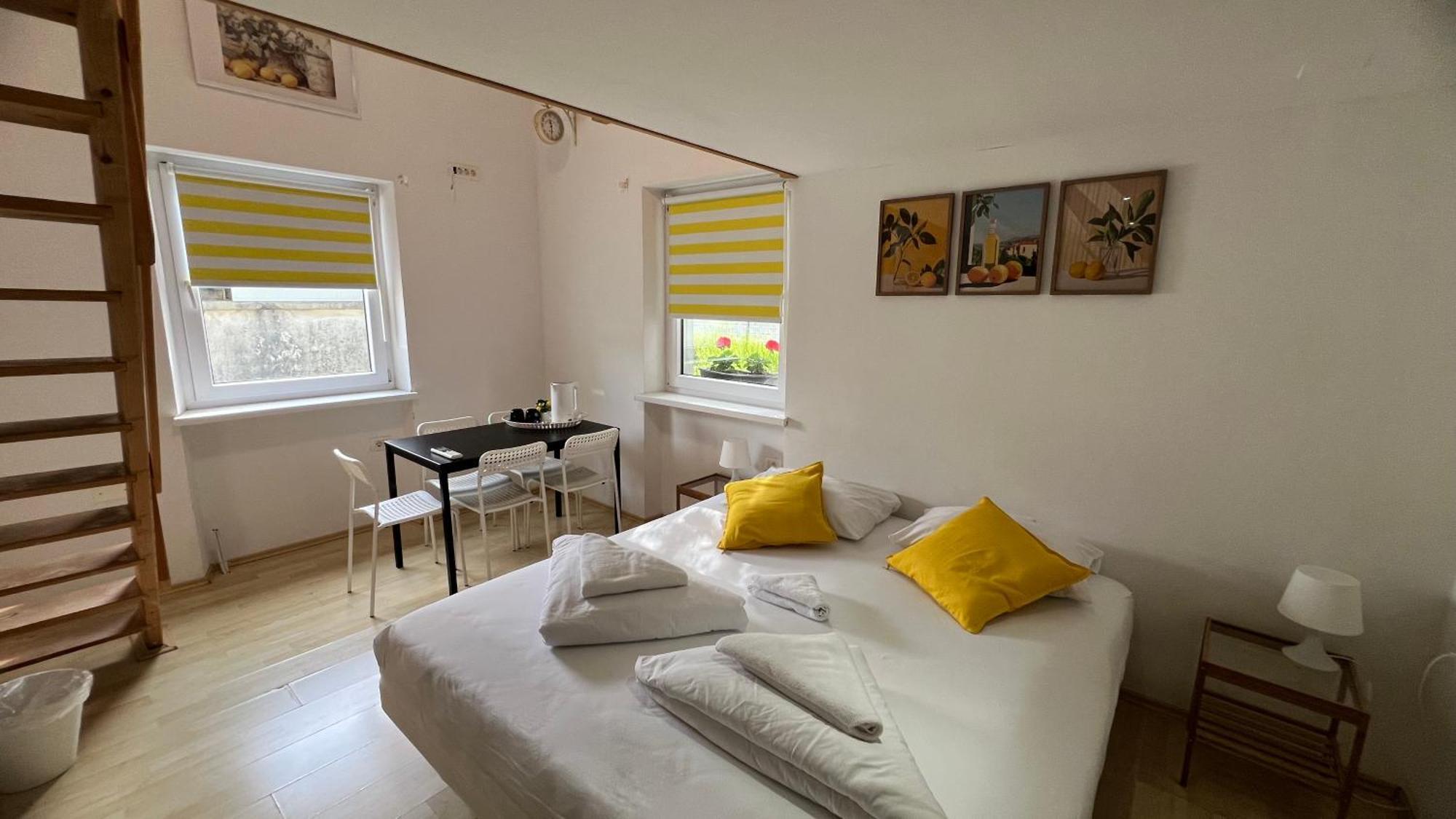Lemonwood House Hotel Postojna Ngoại thất bức ảnh