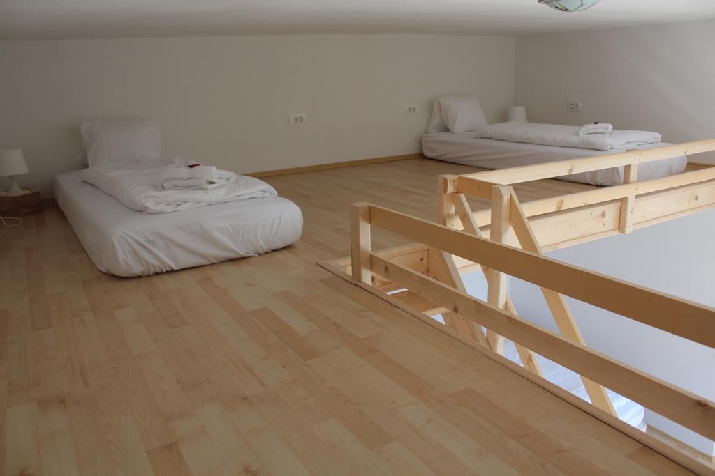 Lemonwood House Hotel Postojna Ngoại thất bức ảnh